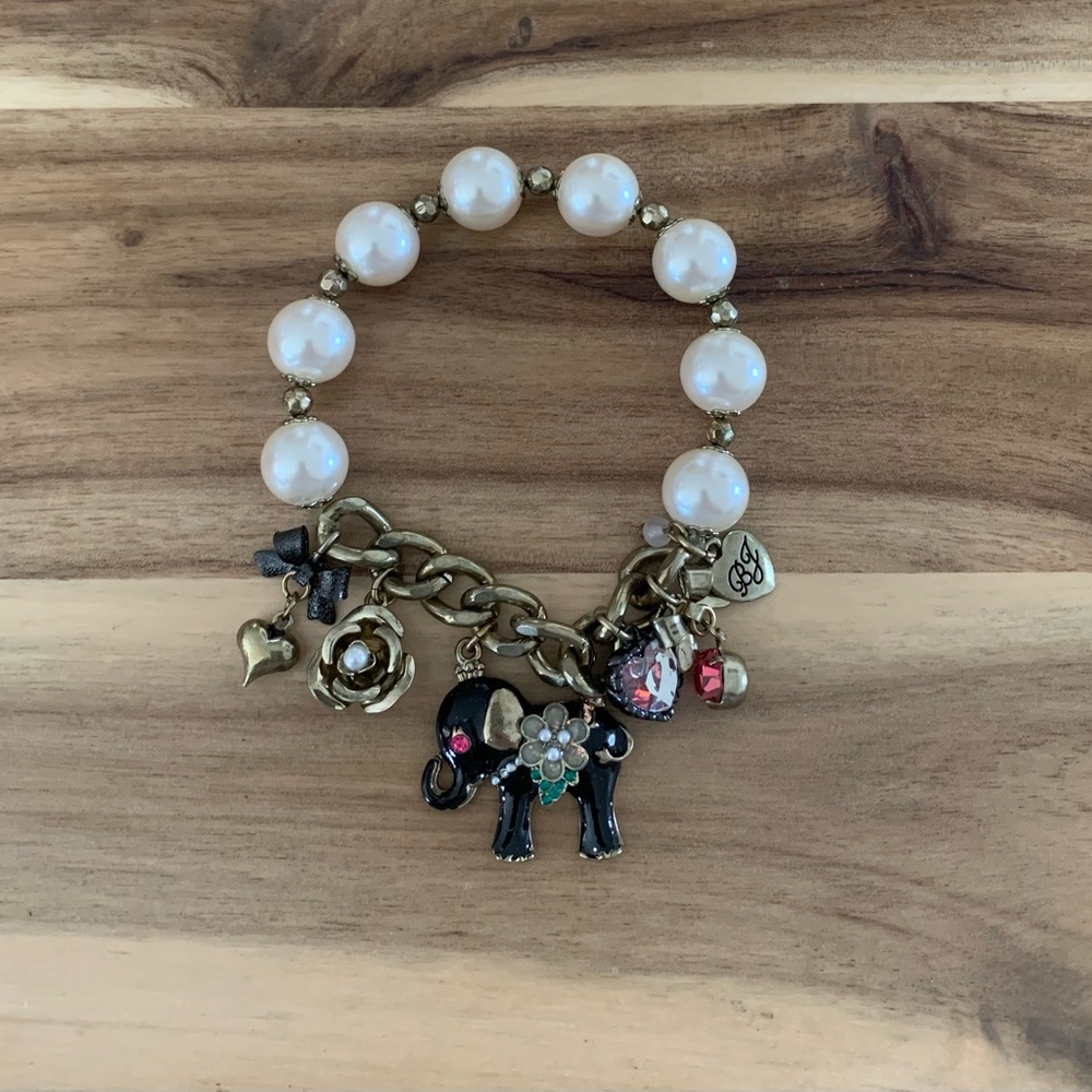 Betsey Johnson enameled elephant charms bracelet vintage jewelry NWOT
